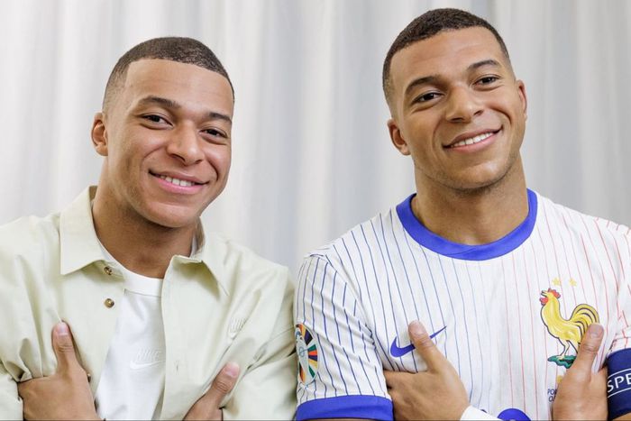 It was a face to face as Kylian Mbappe met up with his Madame Tussauds Wax Statue.