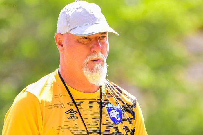 Coach Patrick Aussems