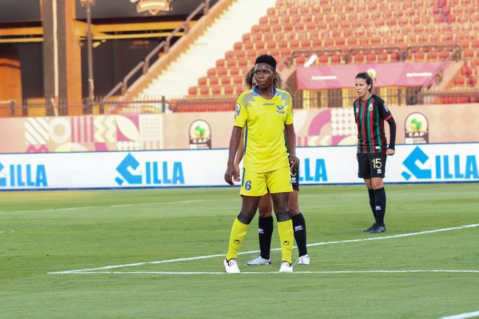 Joan Nabyrie in action