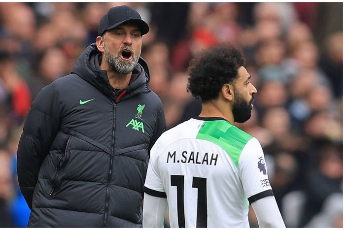 Jurgen Klopp and Mo Salah gets into a heated argument at West Ham United.