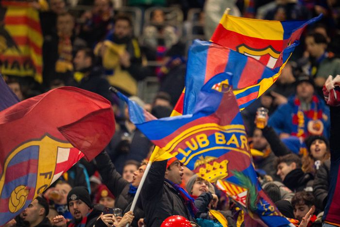 Barcelona fans celebrating | FC Barcelona