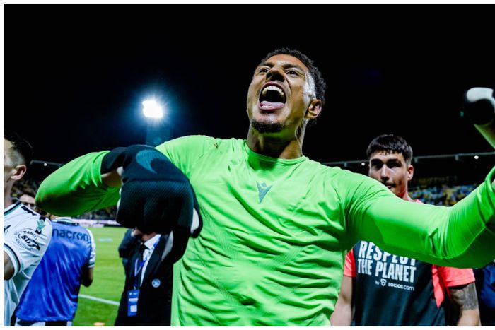 Maduka Okoye of Udinese Calcio celebrates the victory after the Serie A