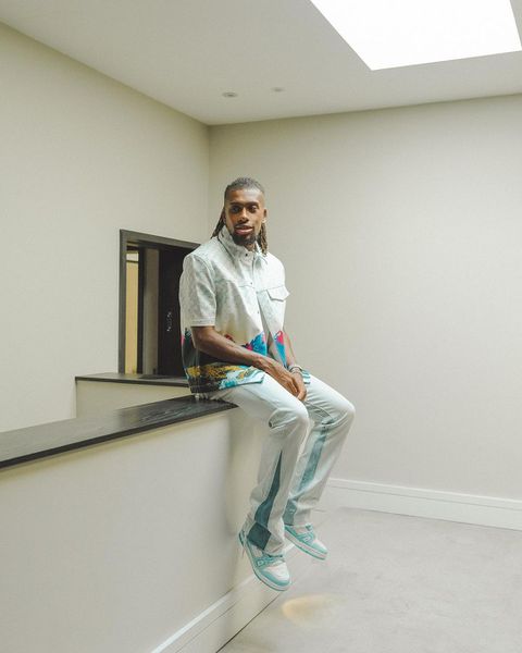 Alex Iwobi is one of the most fashionable Nigerian footballers of the season.