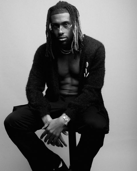 Alex Iwobi is one of the most fashionable Nigerian footballers of the season.