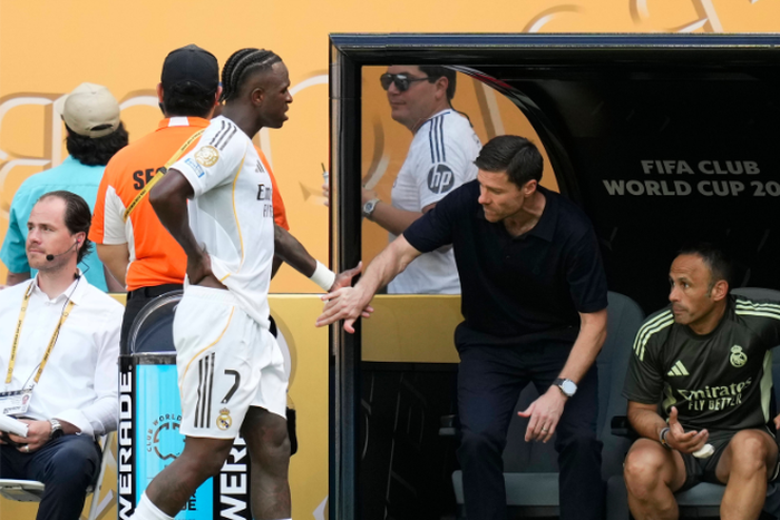 Vinicius Junior and Xabi Alonso