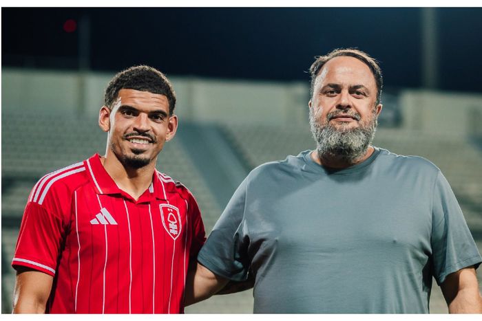 Gibbs-White signs new contract