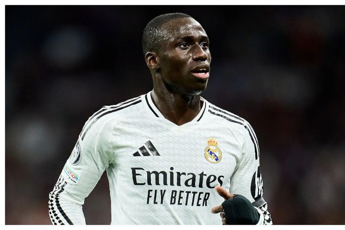 Real Madrid put defender on transfer list