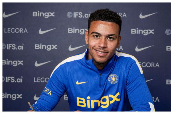 Chelsea star backs new signing Morgan Rogers
