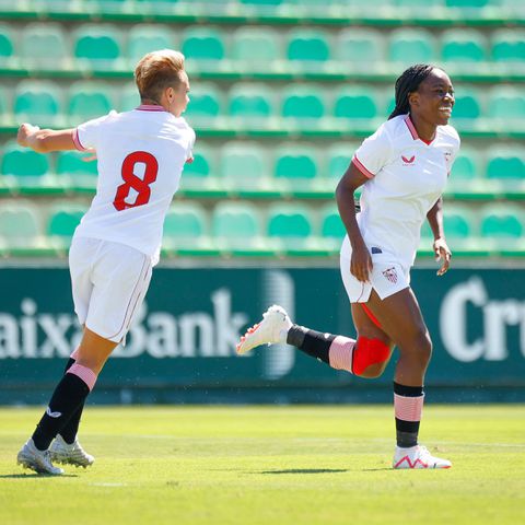 Payne is now expected to help Sevilla as they go through pre-season for their campaign in the Spanish Women's First Division. Image Credit - Twitter/Sevilla