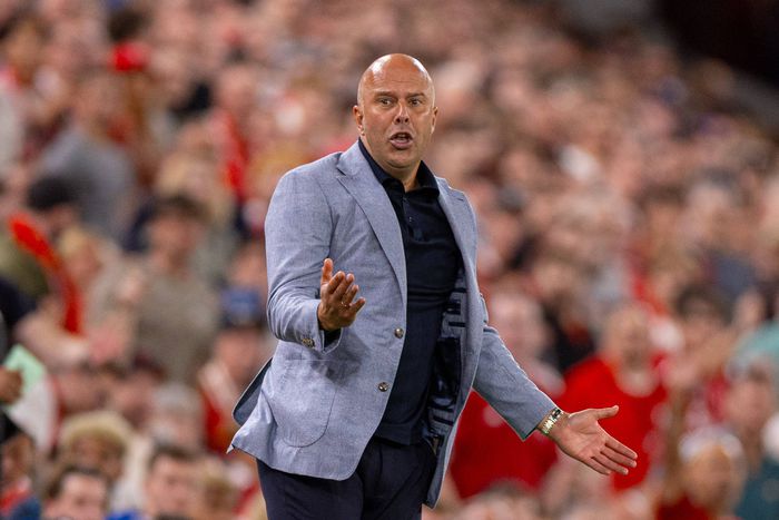 Liverpool manager slams Carragher's harsh comment