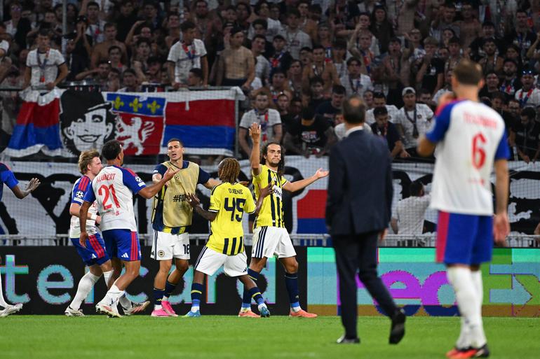 Matteo Guendouzi involved in a fight with Lyon staff || Imago