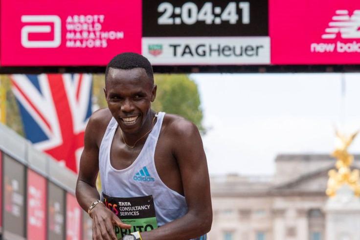 Favourite Amos Kipruto reacts after disastrous Berlin Marathon outing