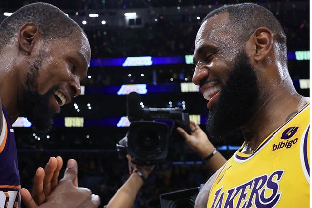In their first meeting of the regular season between the two superstars in almost five years, LeBron James and the Los Angeles Lakers defeated the Kevin Durant-led Phoenix Suns X/NBA