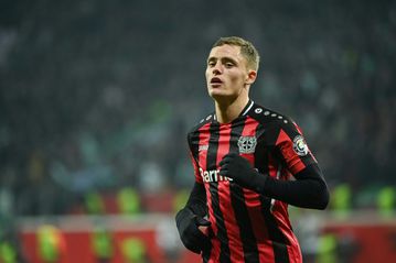 Leverkusen plan to keep hold of in-demand teenage star Wirtz