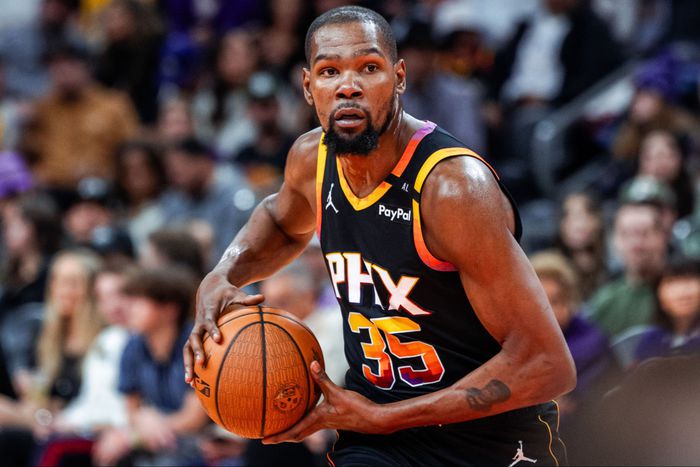 In an NBA Cup matchup, the Phoenix Suns defeated the Los Angeles Lakers thanks to Kevin Durant.