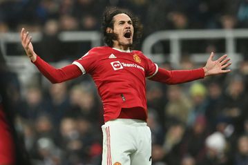 Cavani rescues Man Utd in Newcastle draw