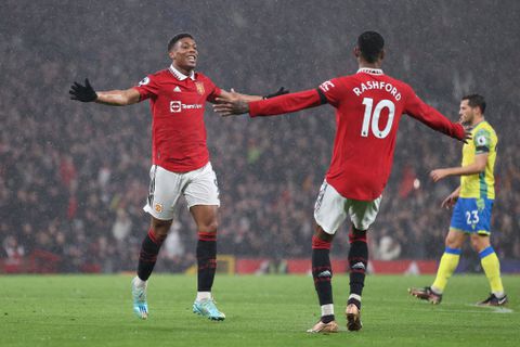 Rashford steals the show as Manchester United ease past Nottingham Forest