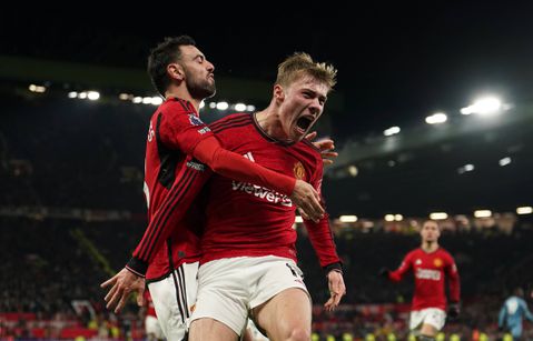 Rasmus Hojlund scores Man United winning goal || Imago