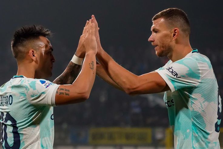 Lautaro Martinez double fires Inter to crucial victory