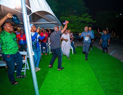 Lagos State Governor Babajide Sanwo-Olu celebrate Super Eagles victory || X