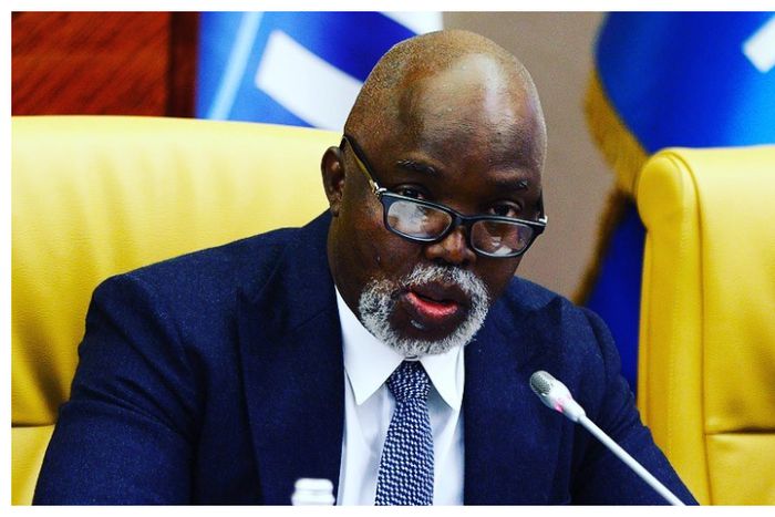 Ex-NFF president states condition for Amuneke’s return