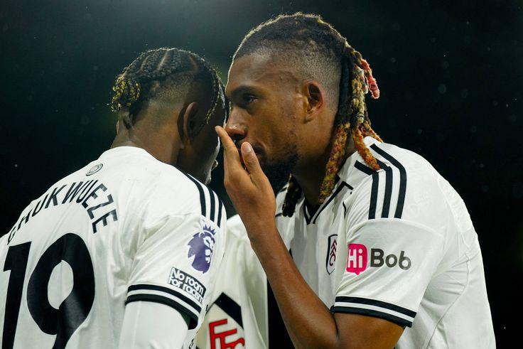 Chukwueze is happy Iwobi brought him to Fulham but slammed him for not telling him about the weather. (Photo Credit: Imago)