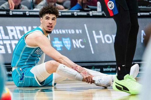 Hornets' star LaMelo Ball fractures right ankle