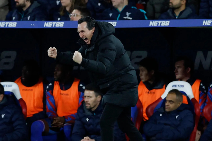 Emery backs Aston Villa players despite shocking Wolves defeat