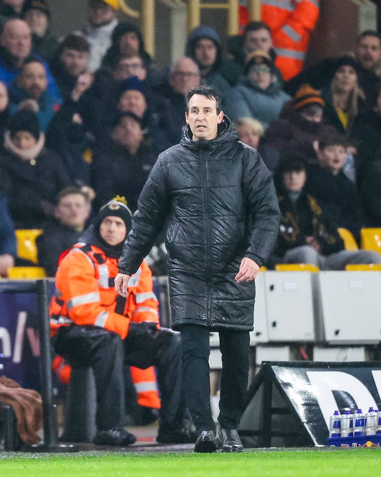Unai Emery defended his players despite defeat to Wolves.