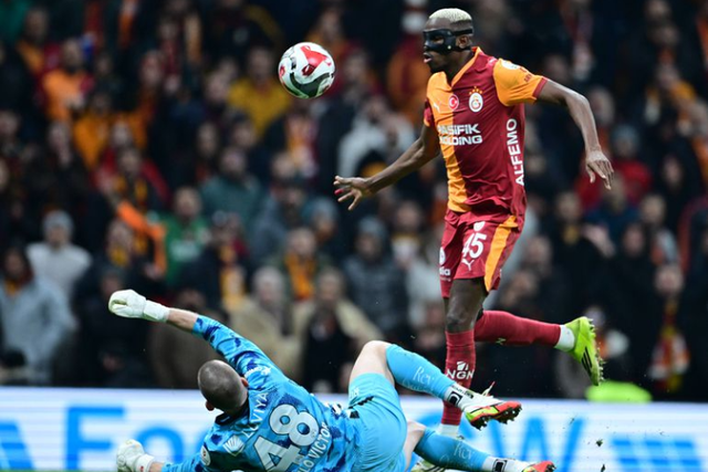 Galatasaray and fans unite in celebration of Osimhen after latest masterclass