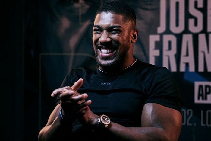 After the undisputed collapse, Anthony Joshua tells Tyson Fury to redeem himself with a British showdown.