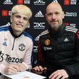Alejandro Garnacho signs new Manchester United contract