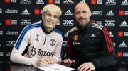 Manchester United teenage sensation signs new five-year deal