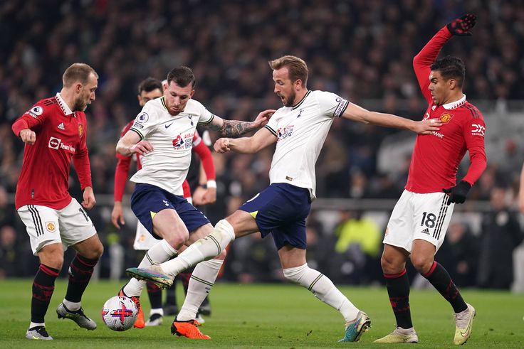 Harry Kane in action against Manchester United