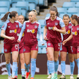 Players of Aston Villa celebrate as Alisha Lehmann (7 Aston Villa) scores her team s first goal during the FA Womens Super League match between Aston Villa and West Ham United at Villa Park (Promediapix / SPP)