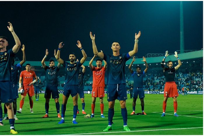 Cristiano Ronaldo and Al Nassr celebrate the narrow win on the road.