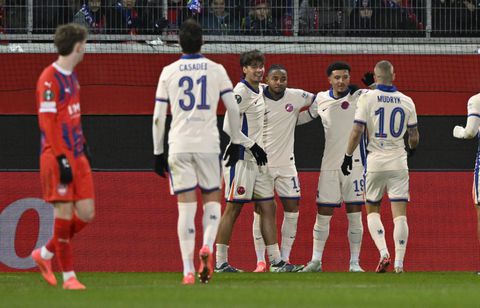 Arsenal consider SHOCK transfer for wantaway Chelsea attacker