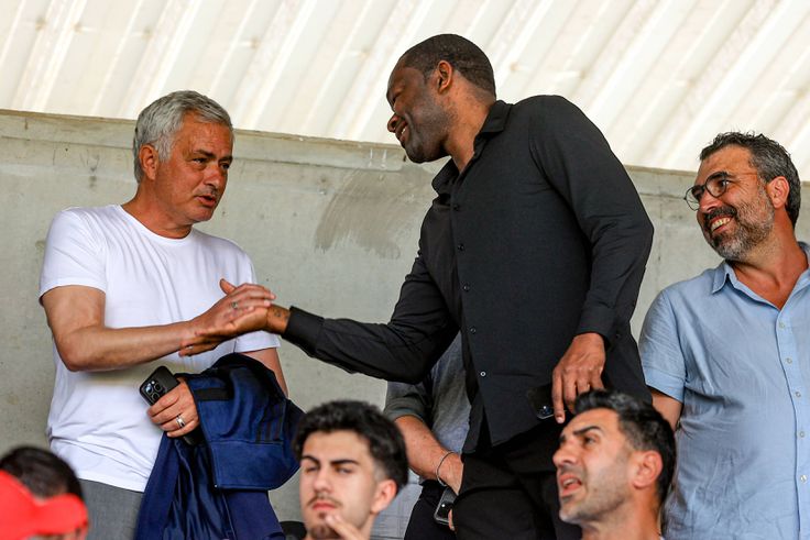 Real Madrid legend reacts dramatically to news of Mourinho's return