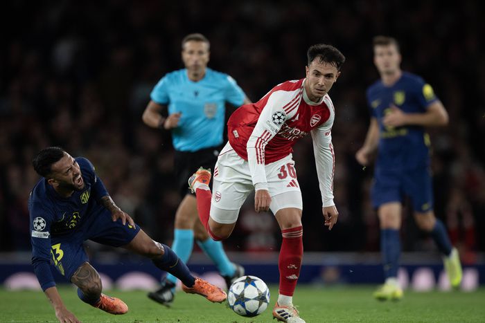 Atletico Madrid vs Arsenal in Champions League action