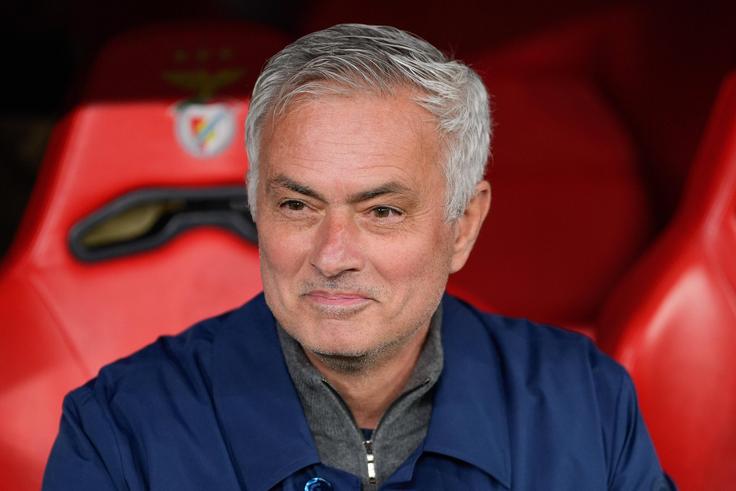 Jose Mourinho signs for Real Madrid