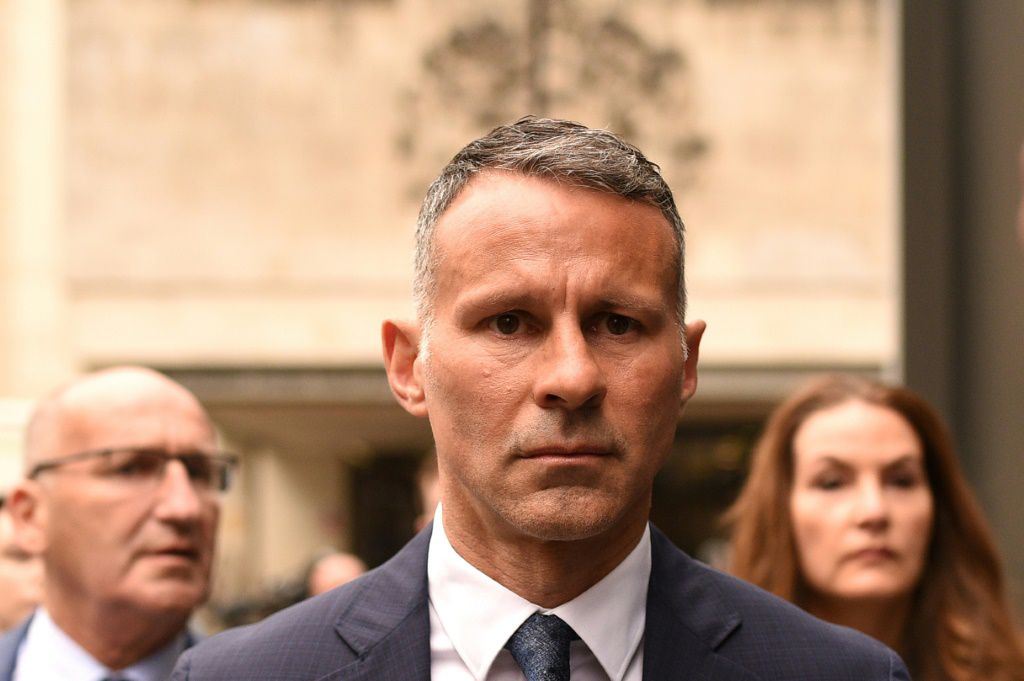 Ryan Giggs is one of the famous footballers who lost huge money after their divorce
