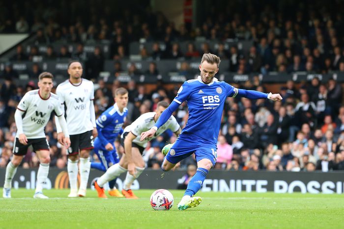 James Maddison scores a penalty for Leicester