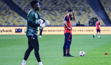 Manchester United begin post-season tour with loss to ASEAN all-stars