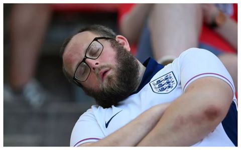Hilarious moment!! England fan falls asleep, dreams that Three Lions won Euro 2024