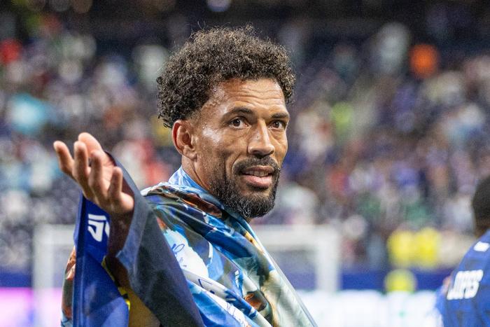 Vozinha set for dramatic transfer u-turn
