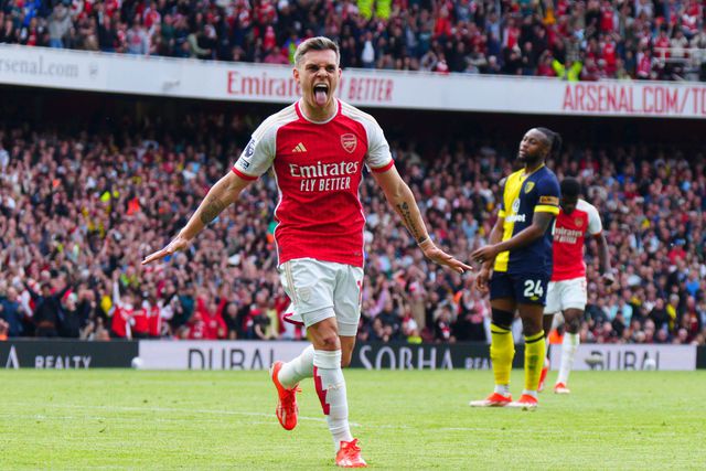 Leandro Trossard for Arsenal  || Imago