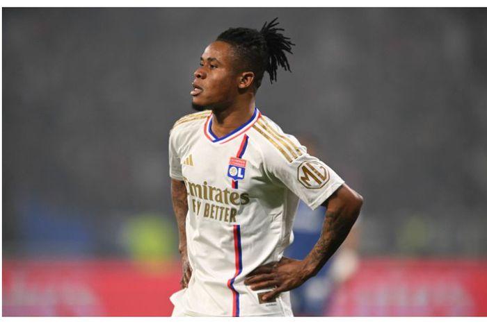 Lyon manager gives reason for Super Eagles star exclusion