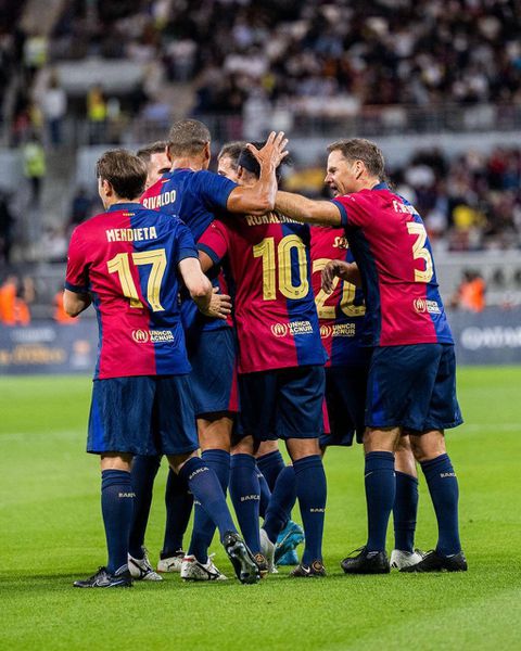 Ronaldinho the hero as Barcelona legends beat Real Madrid on penalties in El Clasico played in Qatar.