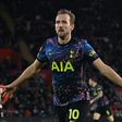 Spurs held by 10-man Saints as West Ham sink Watford