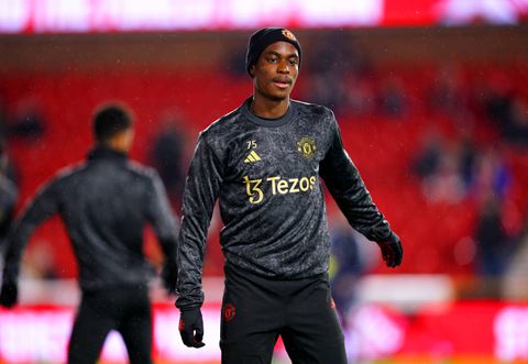Ogunneye during the warmup against Forest.